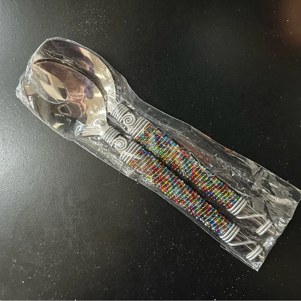 Zulu Beaded Salad serving set